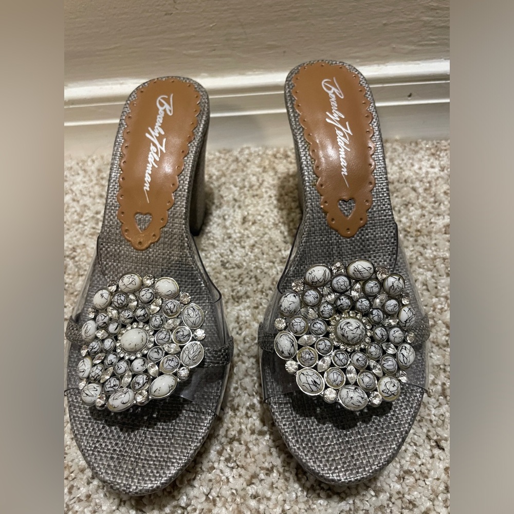 NWOT Beverly Feldman Gray Canvas Mules